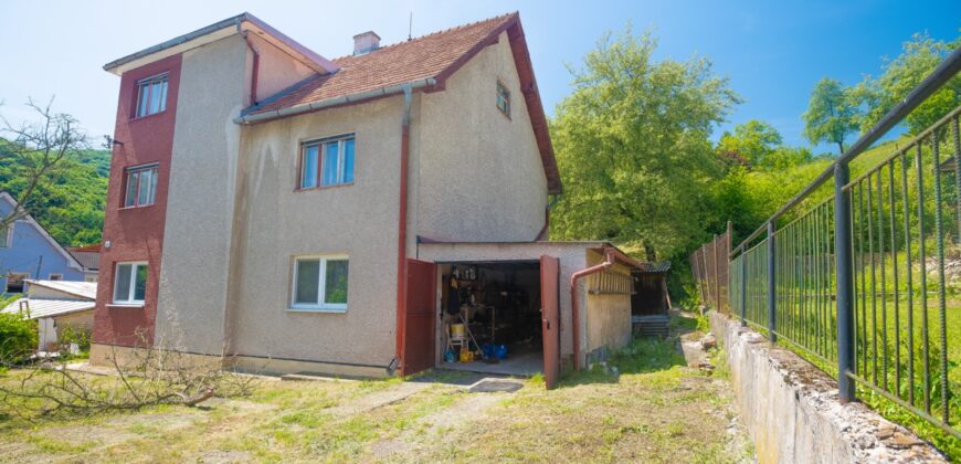 Na predaj 7-izbový RD 278 m², pozemok 819 m², Sklené Teplice